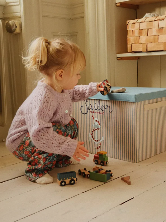 Drewniany pociąg magnetyczny z cyrkowymi zwierzątkami