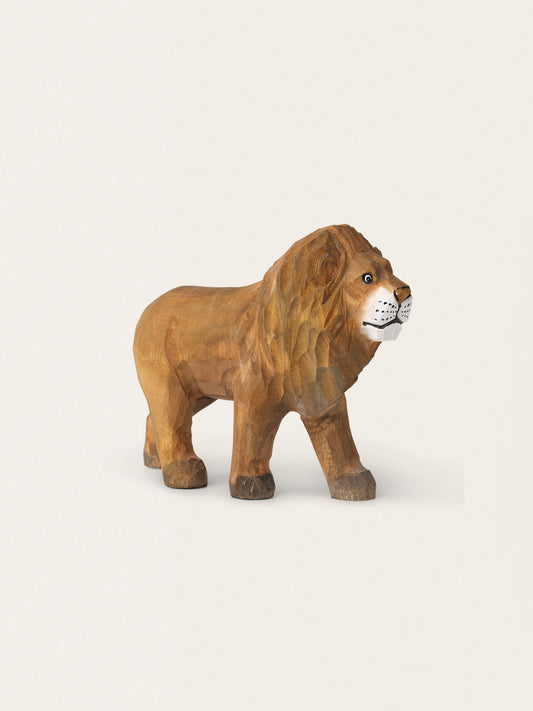 Ręcznie rzeźbiona drewniana figurka