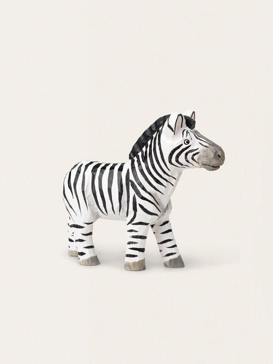 Ręcznie rzeźbiona drewniana figurka