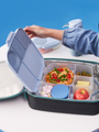 Duży lunchbox z przegródkami i wkładem chłodzącym
