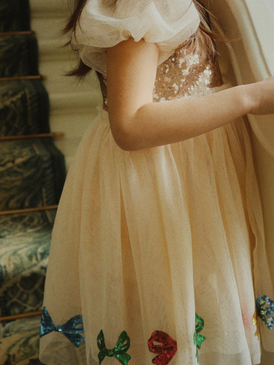 Efektowna tiulowa sukienka Mei