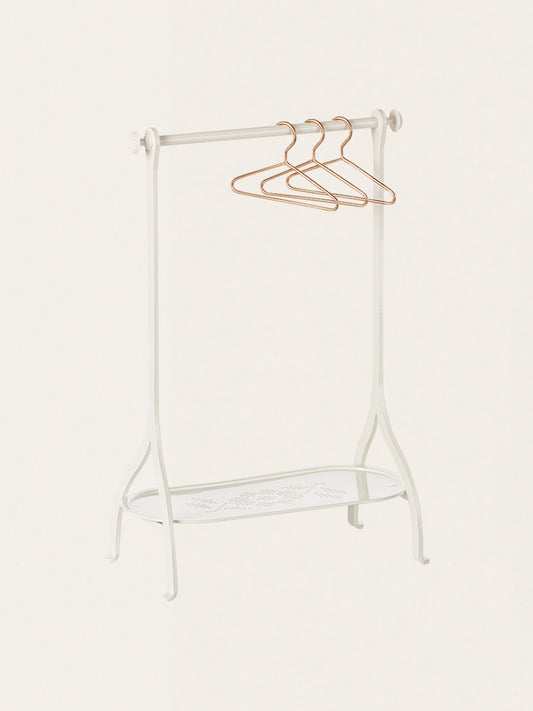 Wieszak na ubranka dla myszek i króliczków