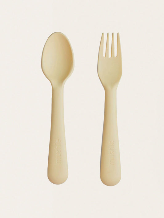 Zestaw pierwszych sztućców do nauki jedzenia