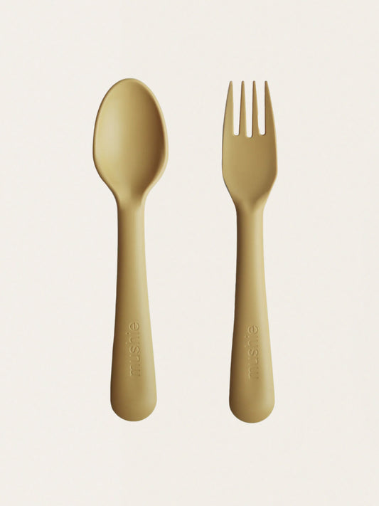 Zestaw pierwszych sztućców do nauki jedzenia