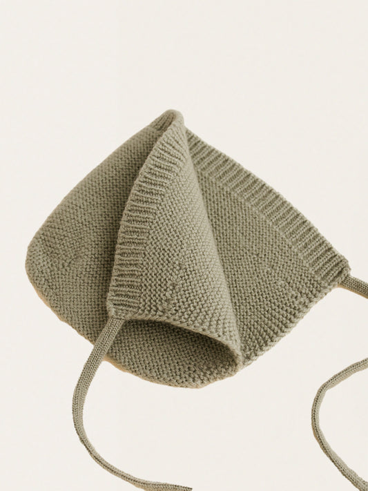 Bonetka z włoskiej wełny merino Dolly