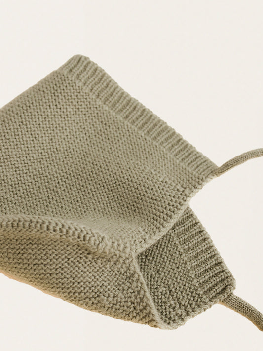 Bonetka z włoskiej wełny merino Dolly