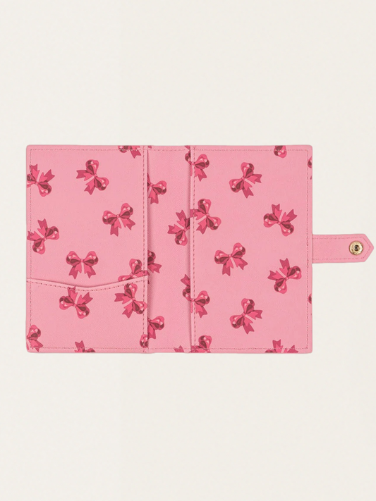 Etui na paszport i zawieszka na bagaż