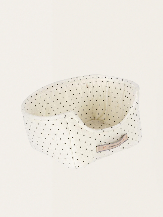 Pluszowe króliczki w koszyku