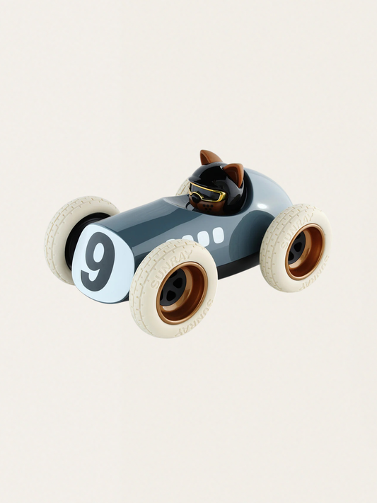 Klasyczne auto wyścigowe Egg Roadster Scrambler