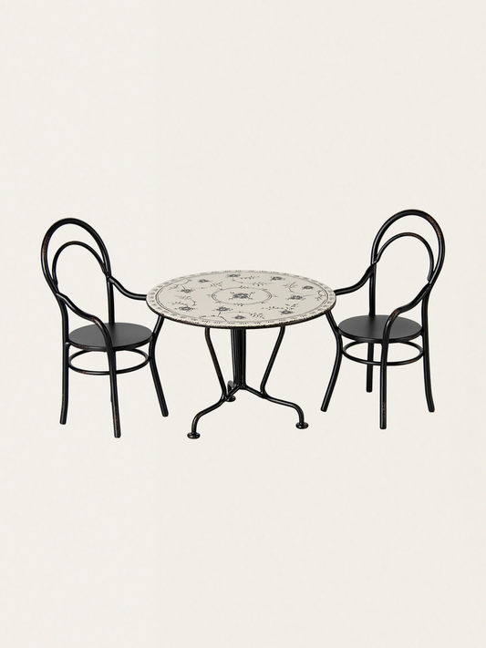 Zestaw do jadalni - stół i 2 krzesła