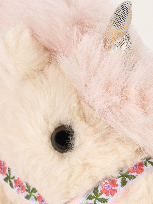 Pluszowy jednorożec z puszystą grzywą