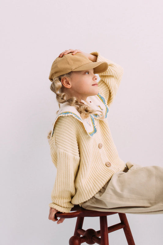 Haftowany kołnierzyk dziecięcy