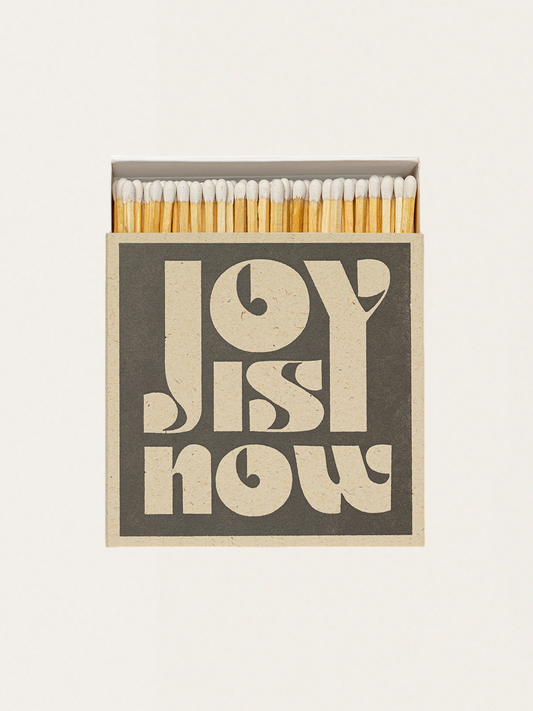 Zapałki w eleganckim pudełku vintage - Joy is Now