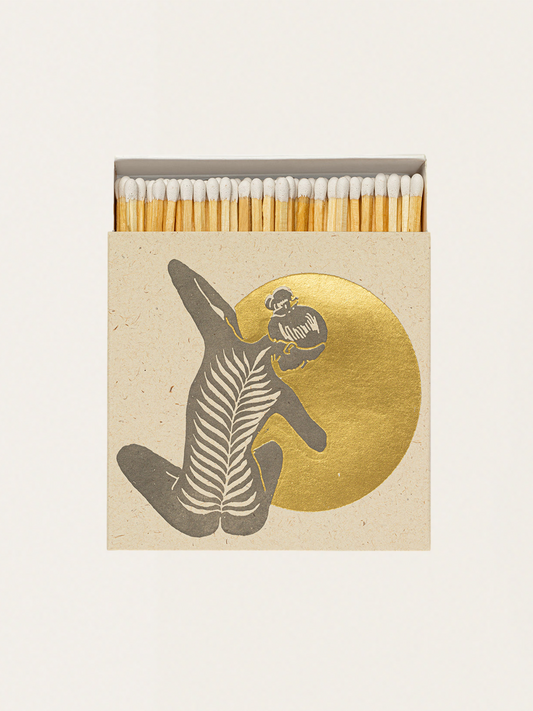 Zapałki w eleganckim pudełku vintage - Yoga