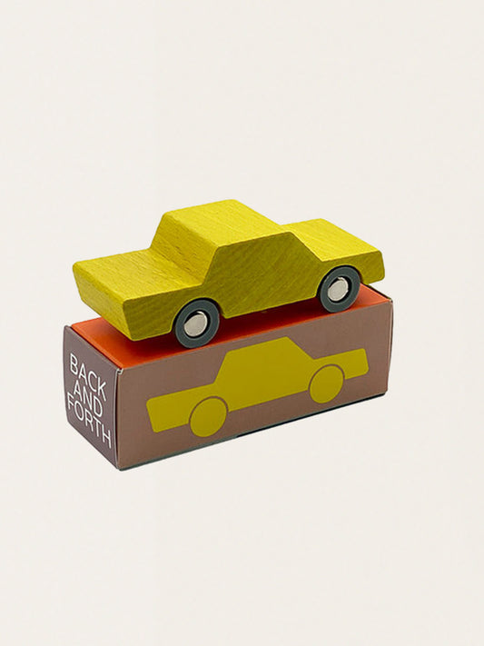 Drewniany samochodzik