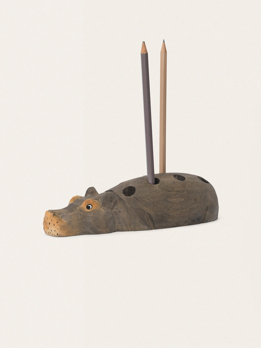 Rzeźbiony organizer na kredki i ołówki Hippo