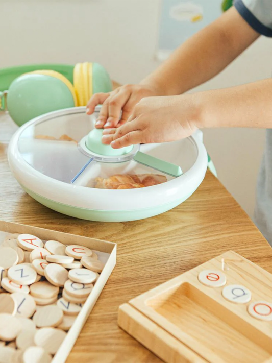 Duży obrotowy pojemnik na przekąski Snack Spinner