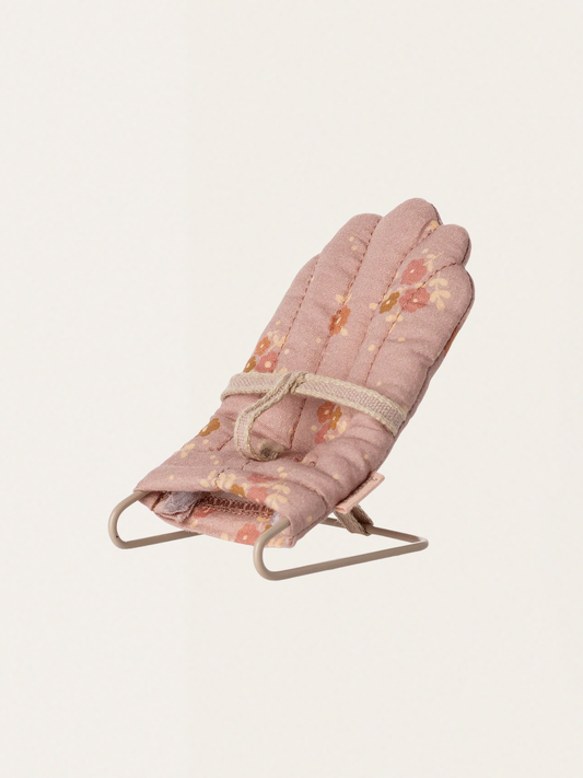 Leżaczek dla myszek i króliczków Babysitter My Rose