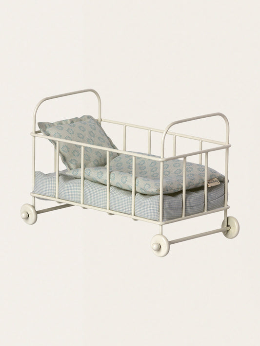 Łóżeczko dla myszek i króliczków