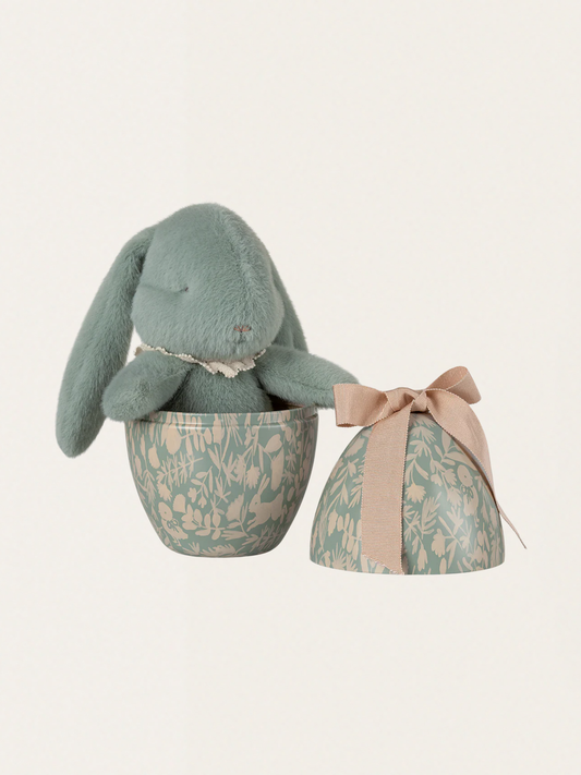 Pisanka z pluszowym króliczkiem