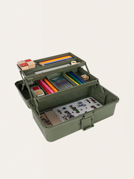 Zestaw art. plastycznych w kuferku