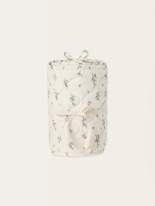 Satynowy ochraniacz do łóżeczka Bluebell