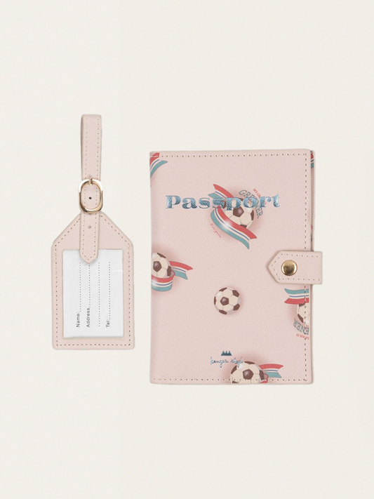 Etui na paszport i zawieszka na bagaż