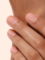 Odżywczy lakier do paznokci Active Glow™