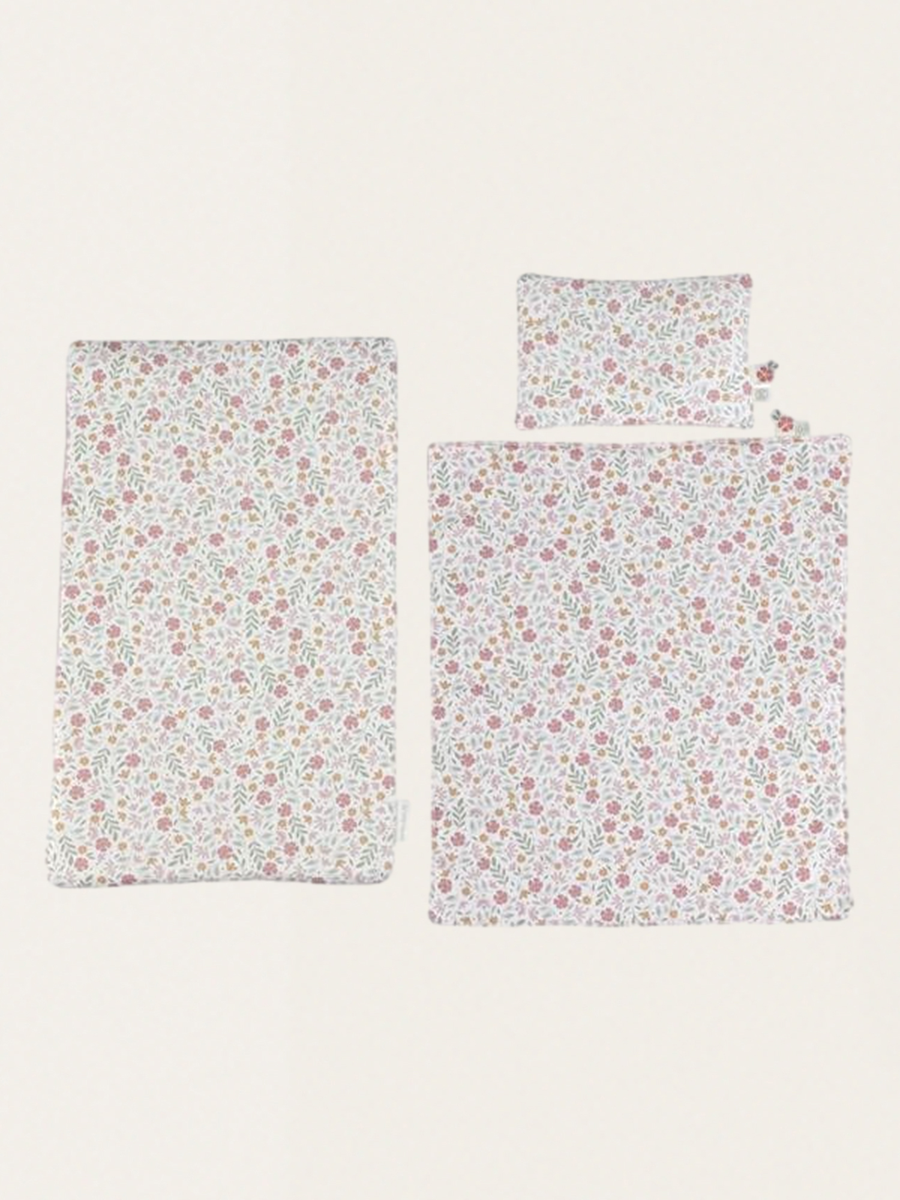 Drewniane łóżeczko dla lalek z pościelą