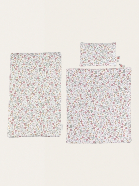 Drewniane łóżeczko dla lalek z pościelą