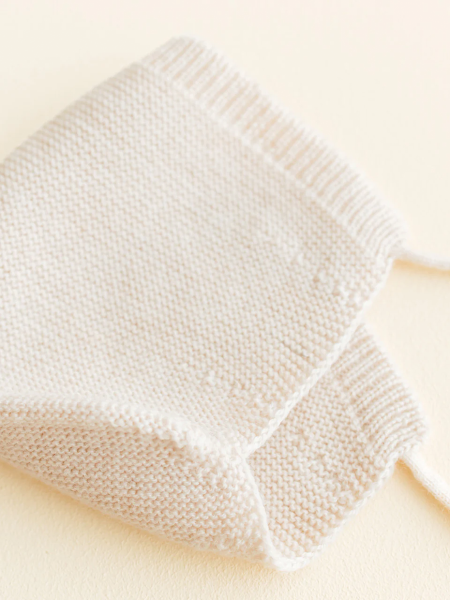 Bonetka z włoskiej wełny merino Dolly Cream