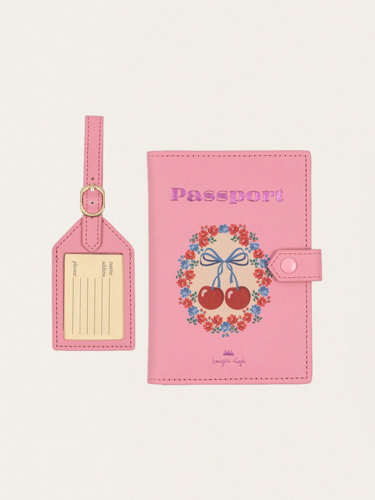 Etui na paszport i zawieszka na bagaż