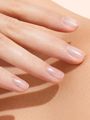 Odżywczy lakier do paznokci Active Glow™