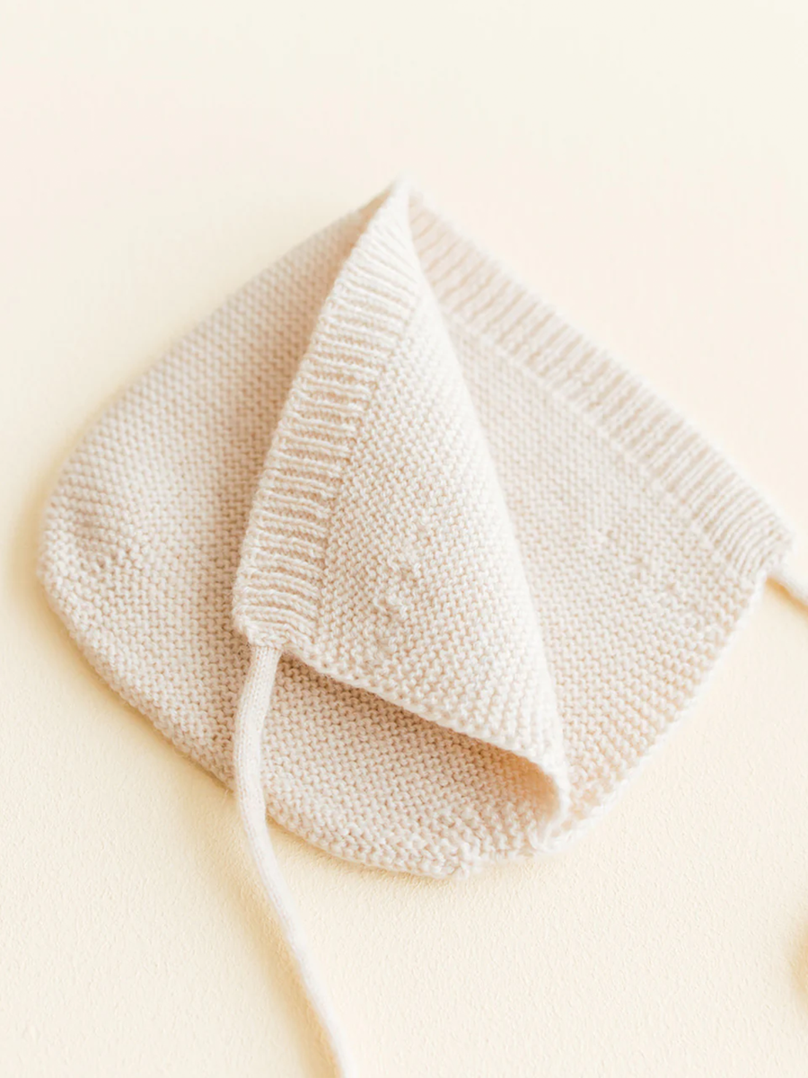 Bonetka z włoskiej wełny merino Dolly Cream