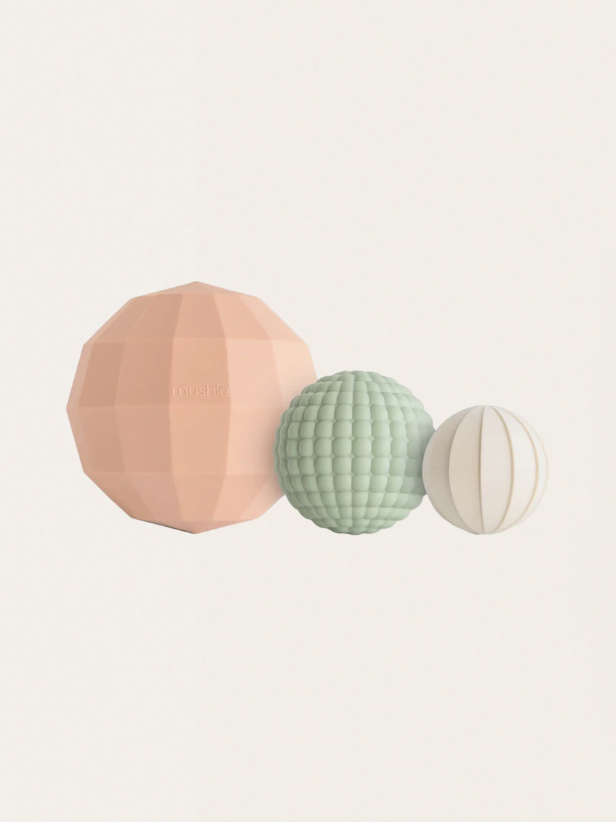 Kule - piłki sensoryczne Nesting Spheres Blush