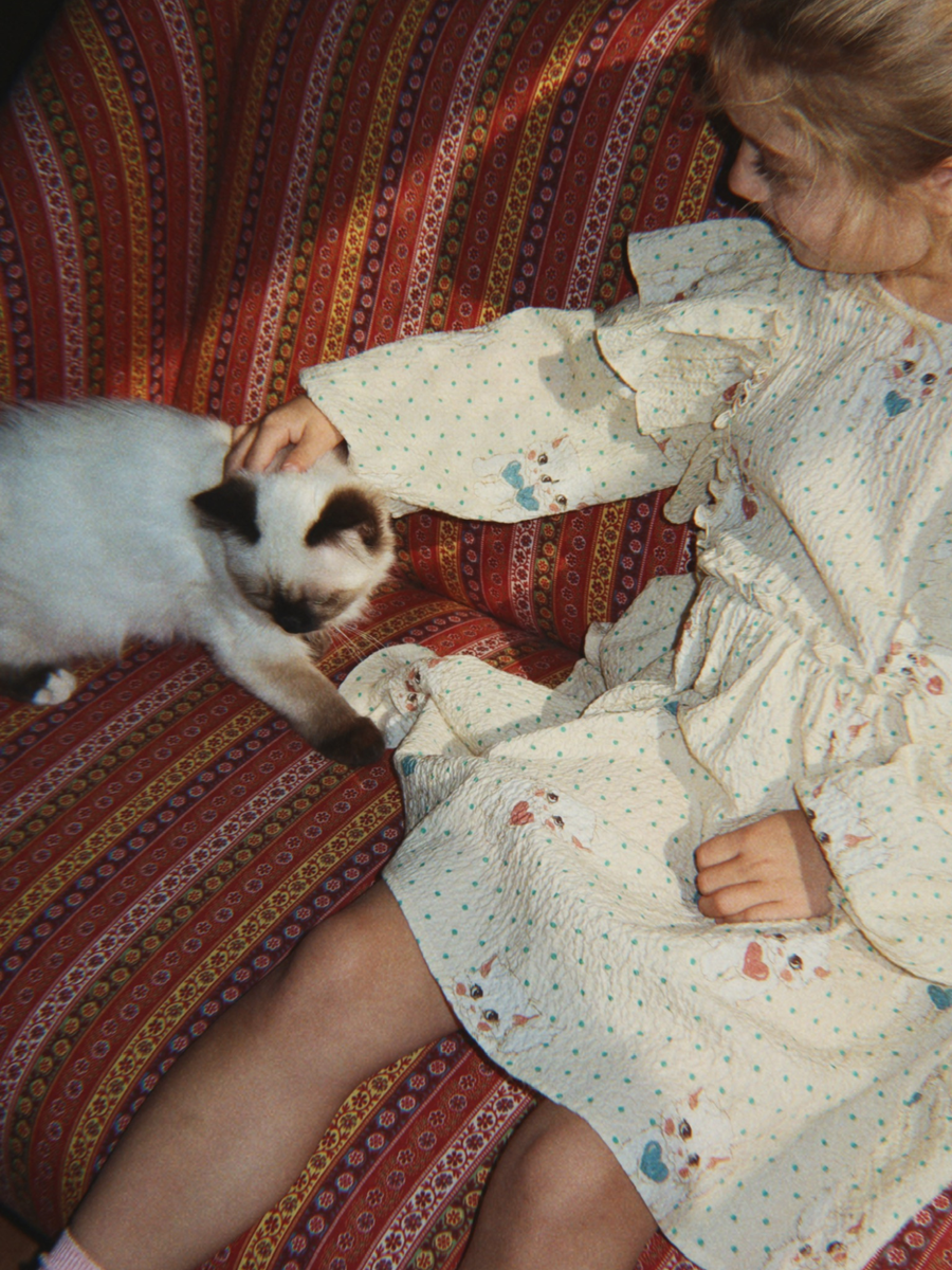 Efektowna bawełniana sukienka z kokardą Elin