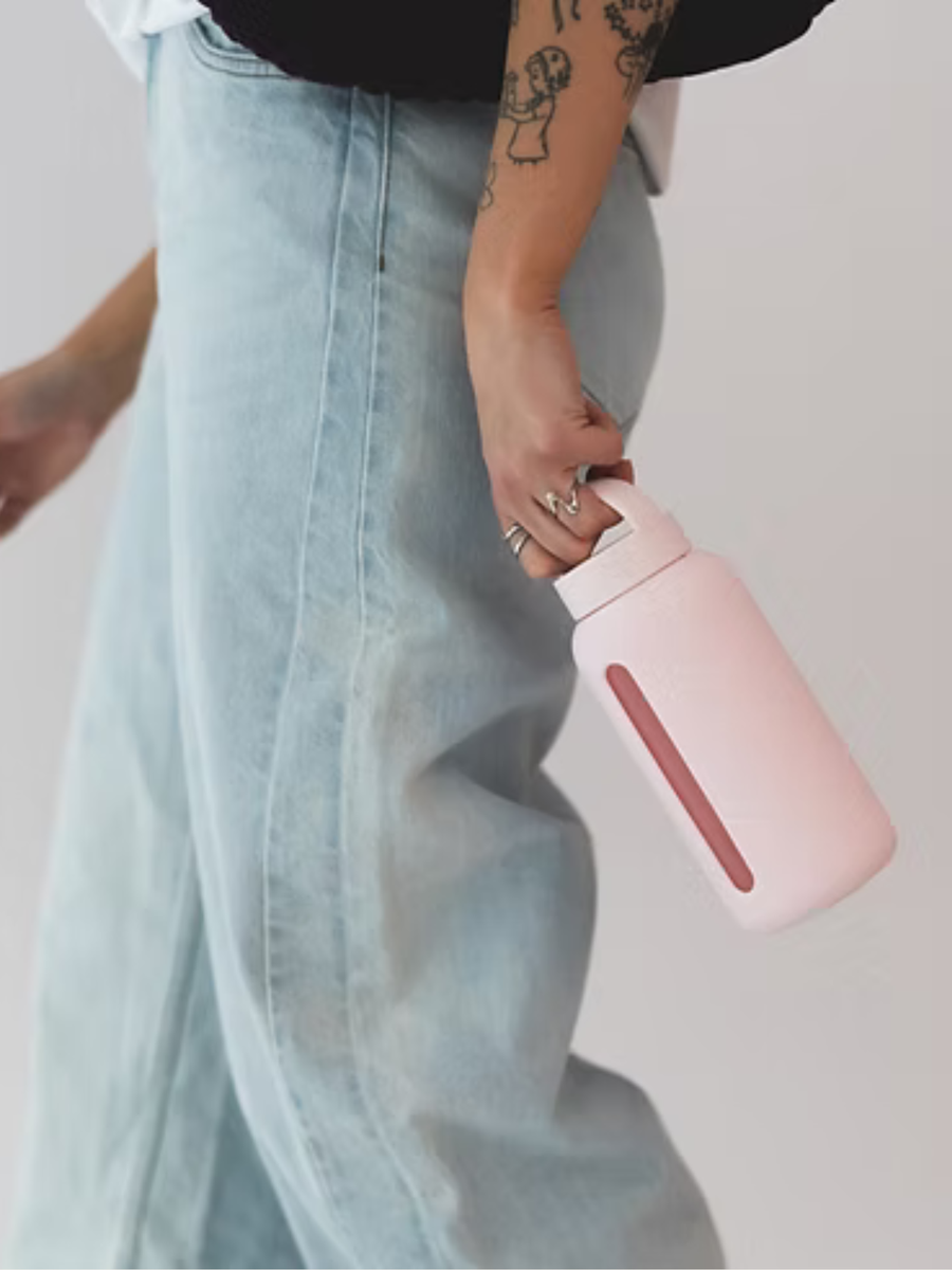 Szklana butelka do monitorowania nawodnienia 720 ml