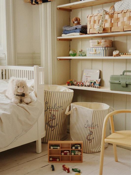 Zestaw drewnianych autek 9 szt.