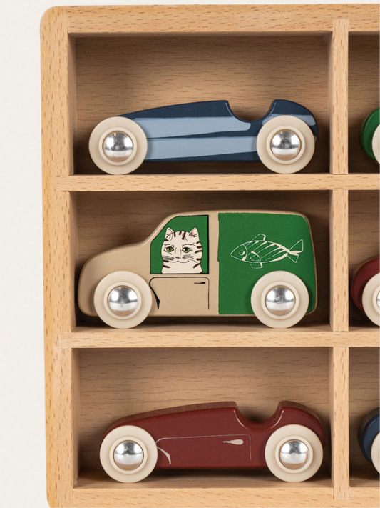 Zestaw drewnianych autek 9 szt.