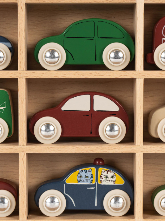 Zestaw drewnianych autek 9 szt.