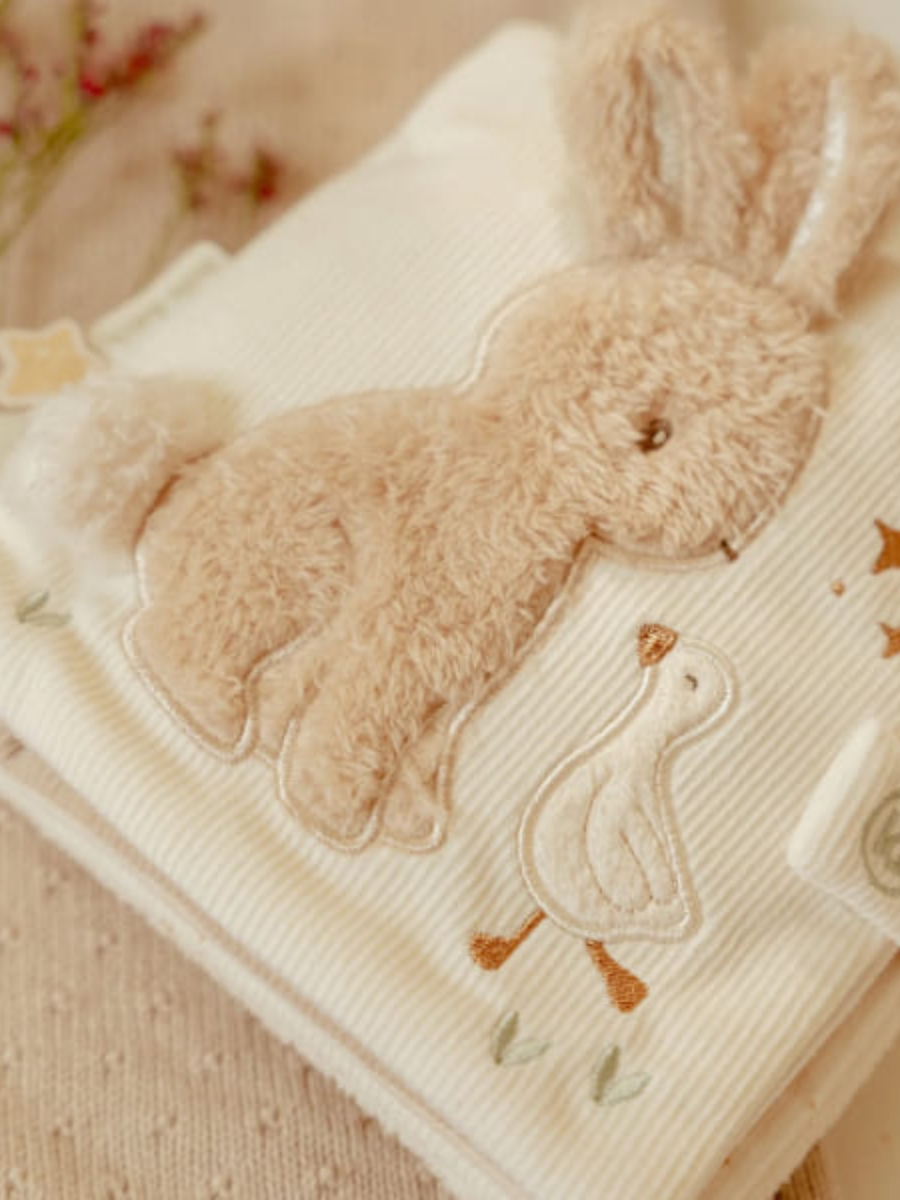 Newborn Naturals Großes Sinnesbuch