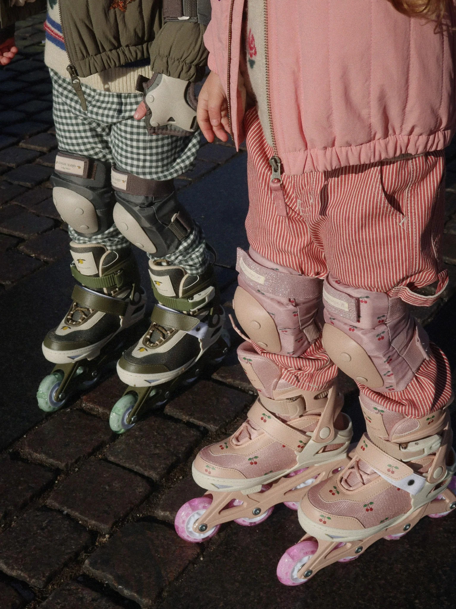 Rolki ze świecącymi kółkami Cherry Blush