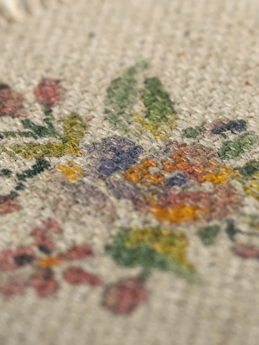 Dywan w kwiaty do domku myszek