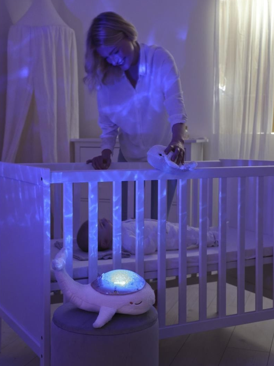 Lampka nocna z projektorem + grzechotka Tranquil Whale Family