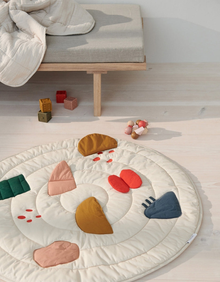 Duża mata aktywnościowa Gitta activity blanket