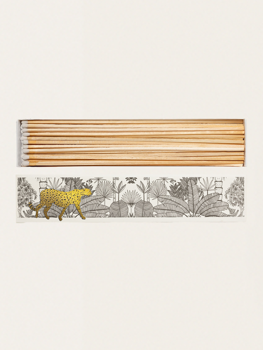 Długie zapałki w eleganckim pudełku vintage - Cheetah in white jungle
