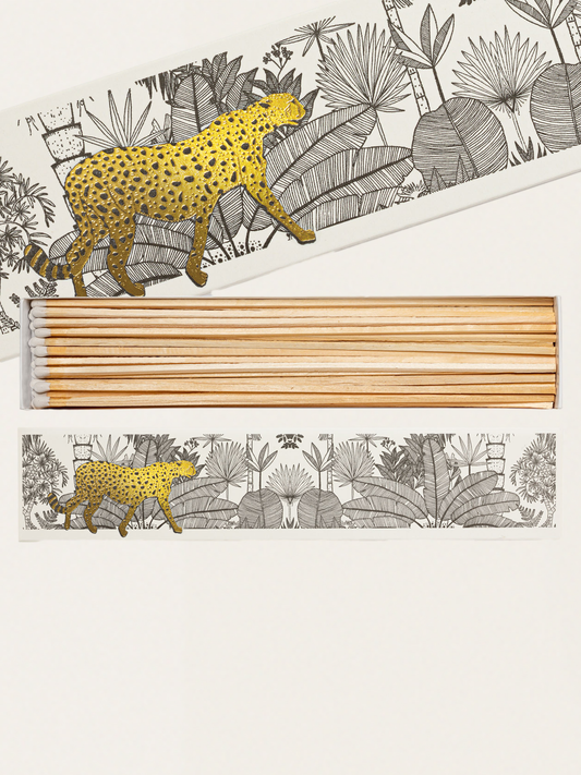 Długie zapałki w eleganckim pudełku vintage - Cheetah in white jungle