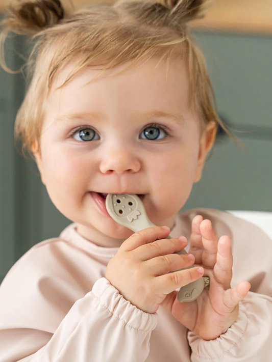 Zestaw - miseczka silikonowa z przyssawką i łyżeczka Sheepy Sand