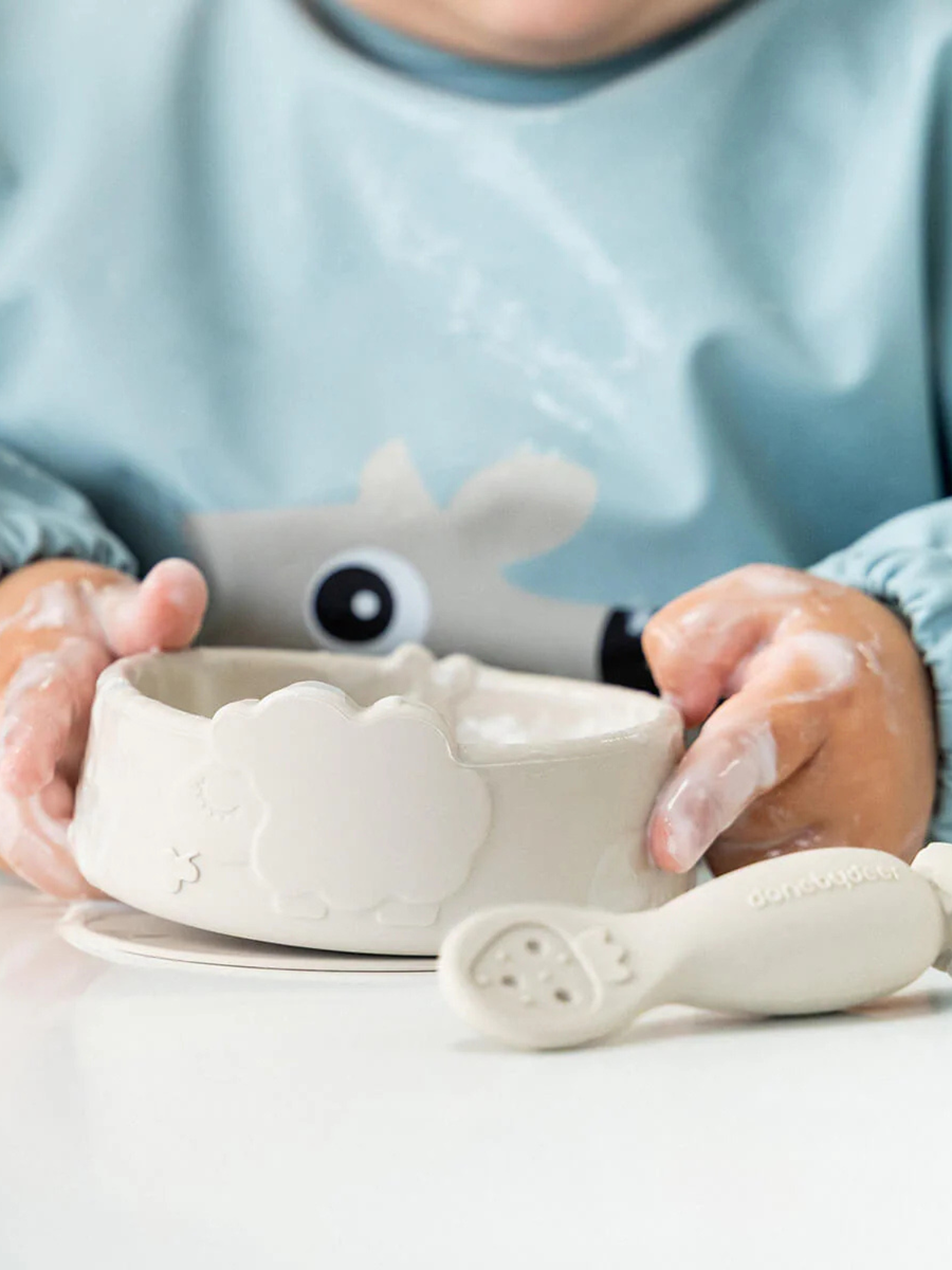 Zestaw - miseczka silikonowa z przyssawką i łyżeczka Sheepy