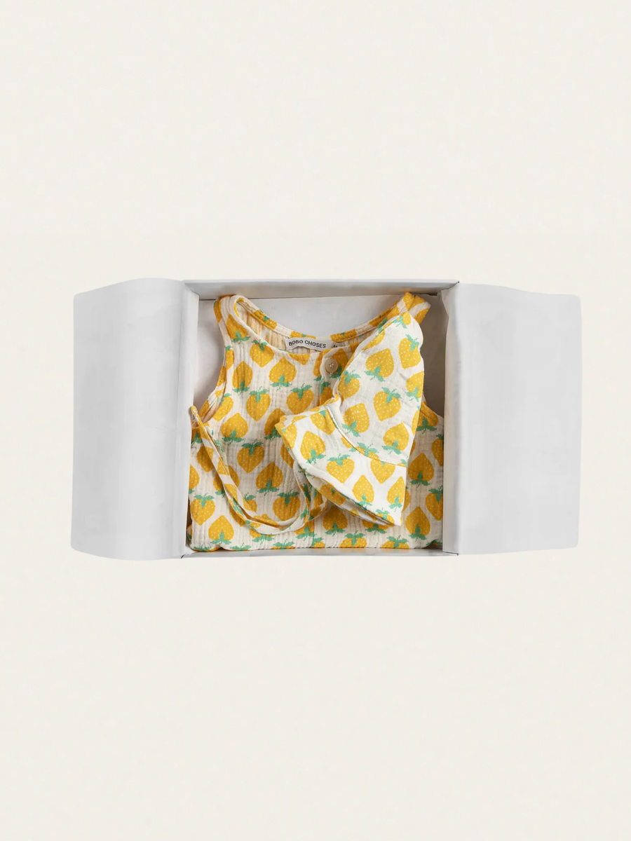 Zestaw na lato - romper + kapelusz Strawberry all over